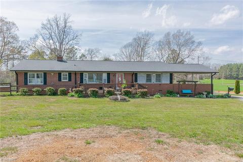 2155 Tabernacle Church Rd, Trinity, NC 27370 photo 2