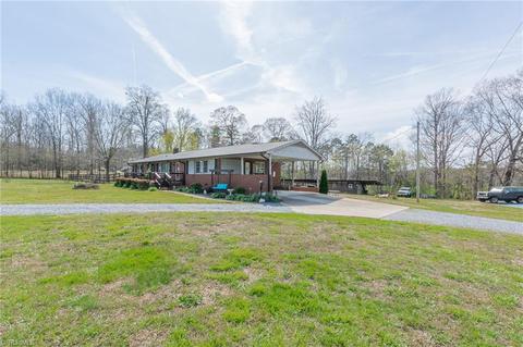 2155 Tabernacle Church Rd, Trinity, NC 27370 photo 3
