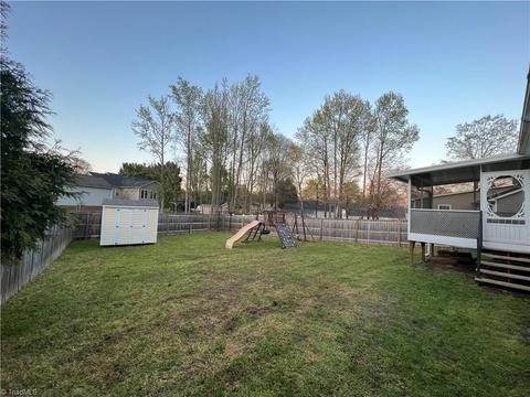 1509 Southtree Ln, High Point, NC 27263 photo 13