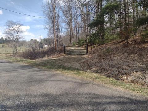 Tbd Red Hill Road, Hillsville, VA 24343