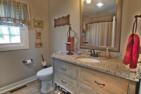 403 2nd Ave S, Mayodan, NC 27027 photo 17