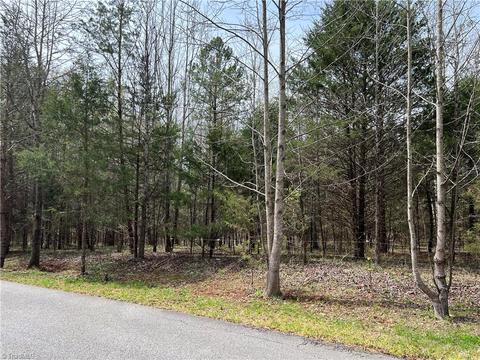 1760 Crashore Dr, Lewisville, NC 27023