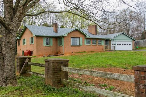 2005 Eldora Rd, Ararat, NC 27007 photo 1