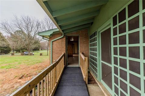 2005 Eldora Rd, Ararat, NC 27007 photo 3