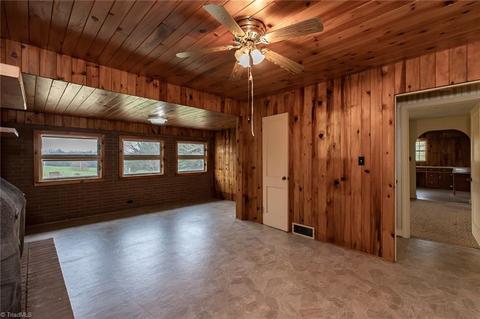 2005 Eldora Rd, Ararat, NC 27007 photo 6