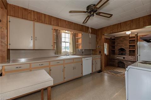 2005 Eldora Rd, Ararat, NC 27007 photo 12