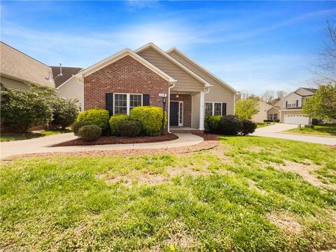 6684 Springfield Village Ln, Clemmons, NC 27012