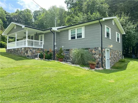 685 Carl Eastridge Rd #B AND C, Warrensville, NC 28693