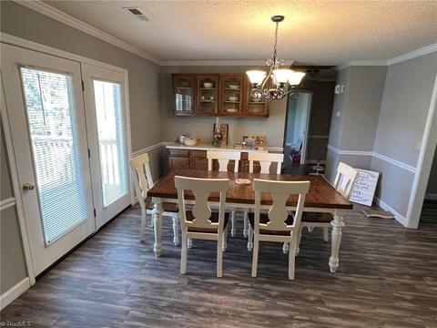 206 Forrest Oaks Dr, King, NC 27021 photo 5