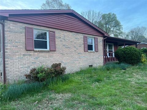 113 Barwood Ter, Trinity, NC 27370 photo 3