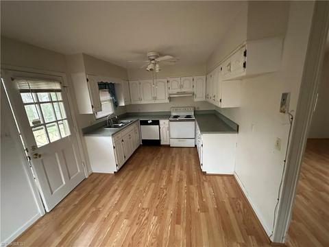 2113 Guyer St, High Point, NC 27265 photo 6