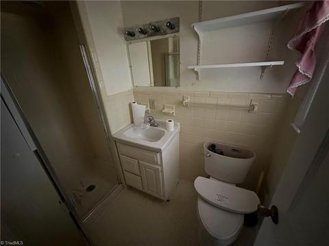 2113 Guyer St, High Point, NC 27265 photo 9
