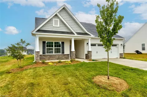 105 Red Maple Way, King, NC 27021 photo 2