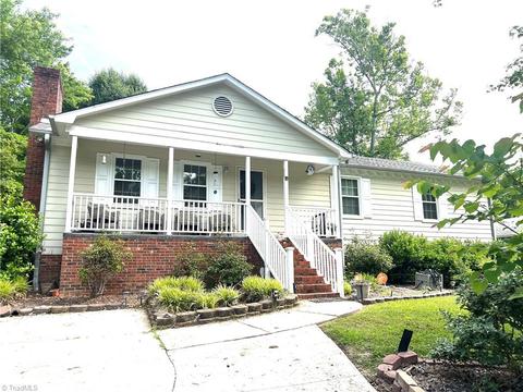 102 Brookleigh Ct, Trinity, NC 27370