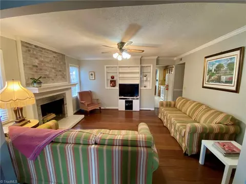 2135 Rivermeade Dr, High Point, NC 27265 photo 10