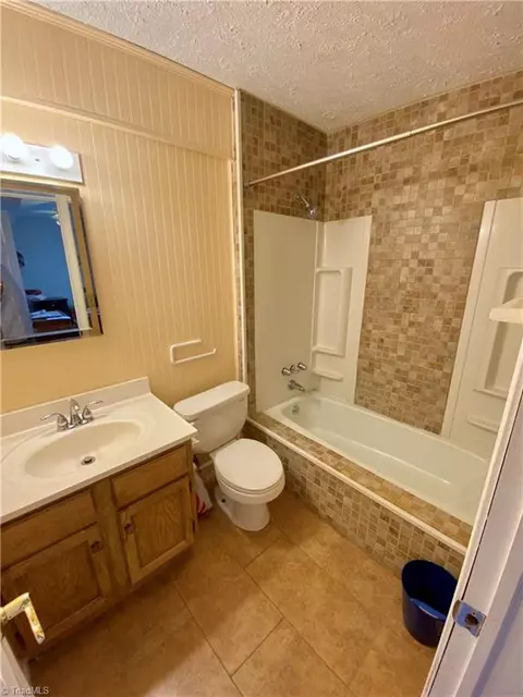 2135 Rivermeade Dr, High Point, NC 27265 photo 27