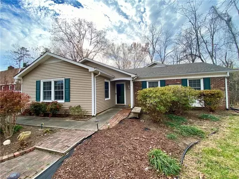 2135 Rivermeade Dr, High Point, NC 27265 photo 3