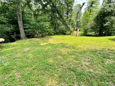 2135 Rivermeade Dr, High Point, NC 27265 photo 40
