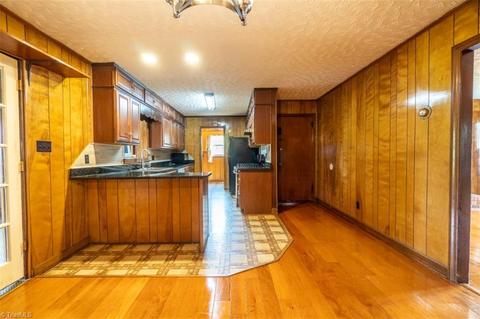 100 E Bellevue Dr, High Point, NC 27265 photo 25