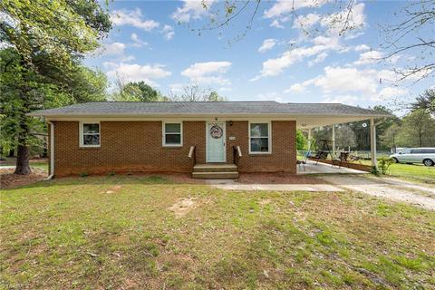 203 Westgate Ct, Lexington, NC 27295
