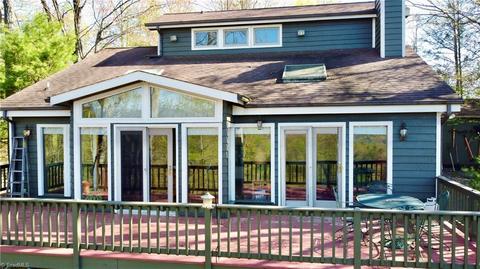 264 Fairview Dr, Traphill, NC 28685