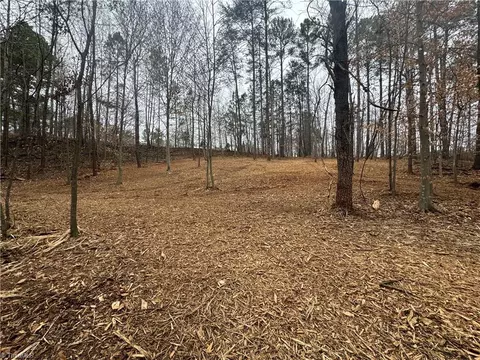 7515 Crossing Ridge Dr, Belews Creek, NC 27009