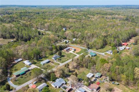 128 Shell Rd, Thomasville, NC 27360 photo 38
