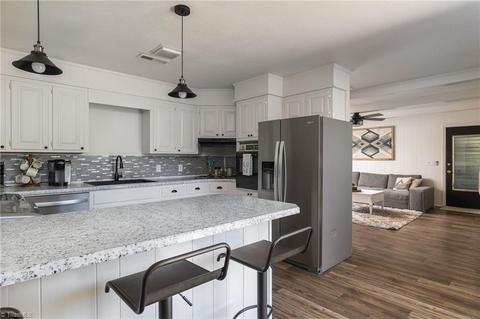 128 Shell Rd, Thomasville, NC 27360 photo 9