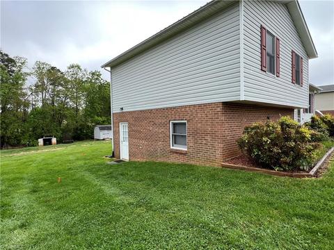 1024 Kentland Dr, King, NC 27021 photo 11