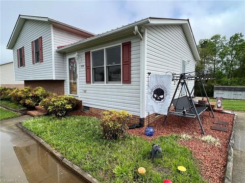 1024 Kentland Dr, King, NC 27021 photo 8