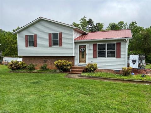 1024 Kentland Dr, King, NC 27021 photo 7