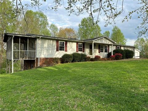 1695 Arbor Grove Church Rd, Purlear, NC 28665 photo 1