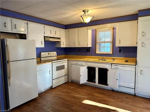 1695 Arbor Grove Church Rd, Purlear, NC 28665 photo 8
