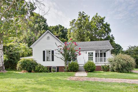 225 W Academy St, Randleman, NC 27317