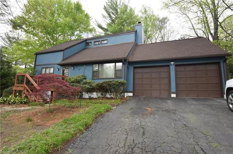 232 Country Club Rd, Mount Airy, NC 27030