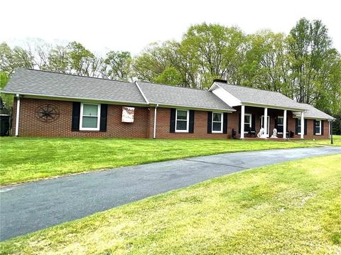 3424 S Friendship Rd, Germanton, NC 27019