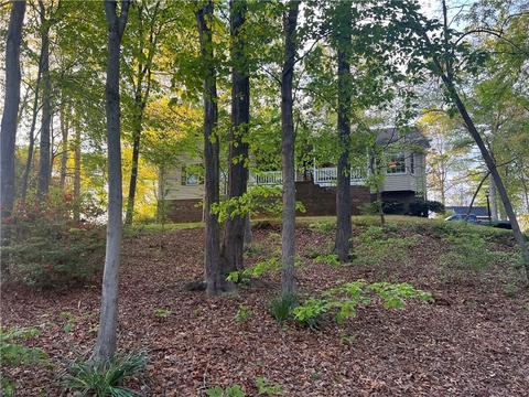 210 Windsor Park Dr, Dobson, NC 27017