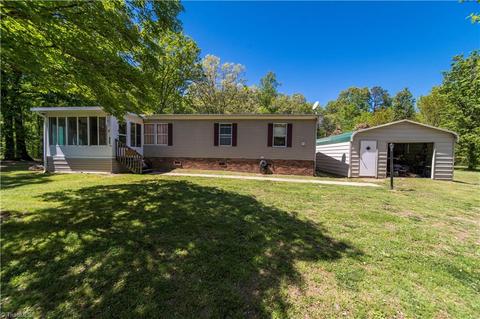 4902 Cashatt Rd, Trinity, NC 27370 photo 1