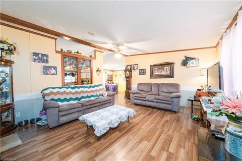 4902 Cashatt Rd, Trinity, NC 27370 photo 3
