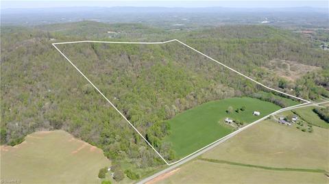 2933 Longtown Rd, Boonville, NC 27011