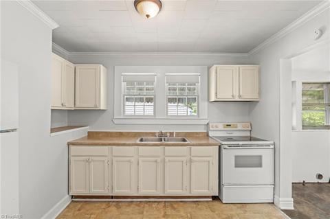 411 E State Ave, High Point, NC 27262 photo 8