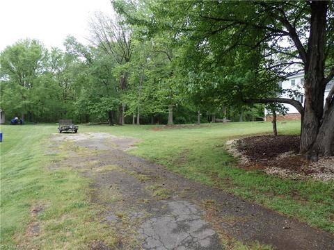 3744 Beech Cir, Trinity, NC 27370 photo 2