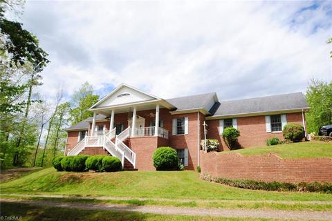 2904 Baltimore Rd, East Bend, NC 27018