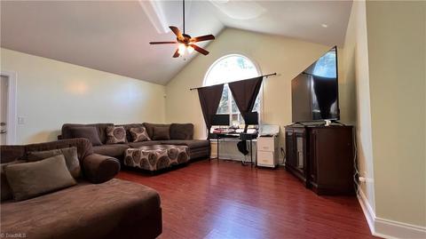 1427 E Commerce Ave, High Point, NC 27260 photo 3