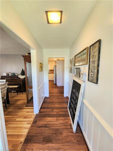 108 Hill St, King, NC 27021 photo 4