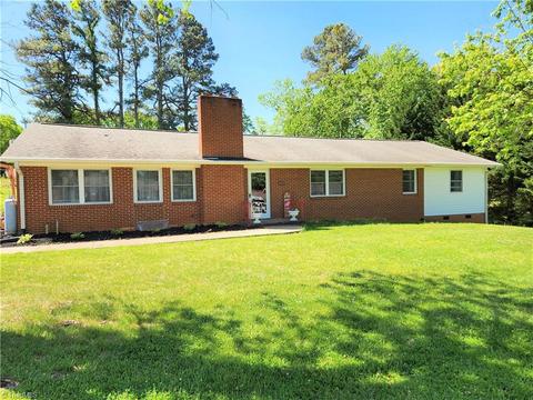 108 Hill St, King, NC 27021 photo 1