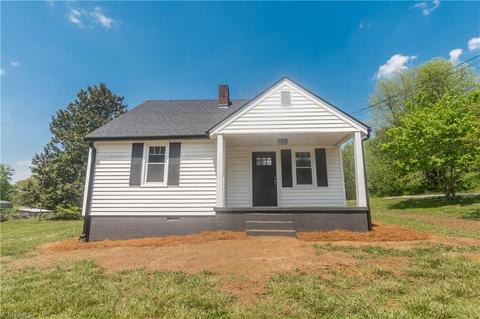 118 Slate St, Mount Airy, NC 27030