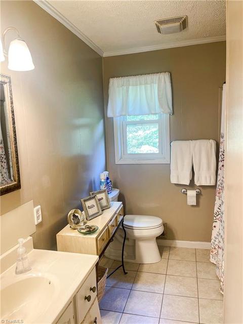 424 N Main St, Dobson, NC 27017 photo 16