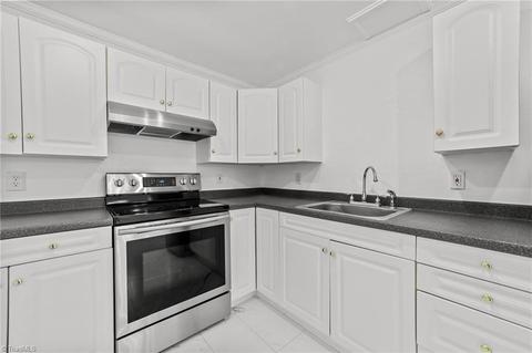 1710 Windsor Dr, High Point, NC 27262 photo 31