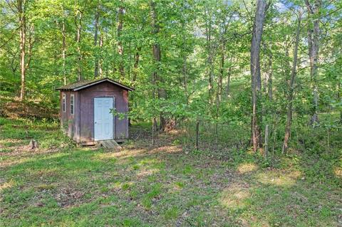 1710 Windsor Dr, High Point, NC 27262 photo 44